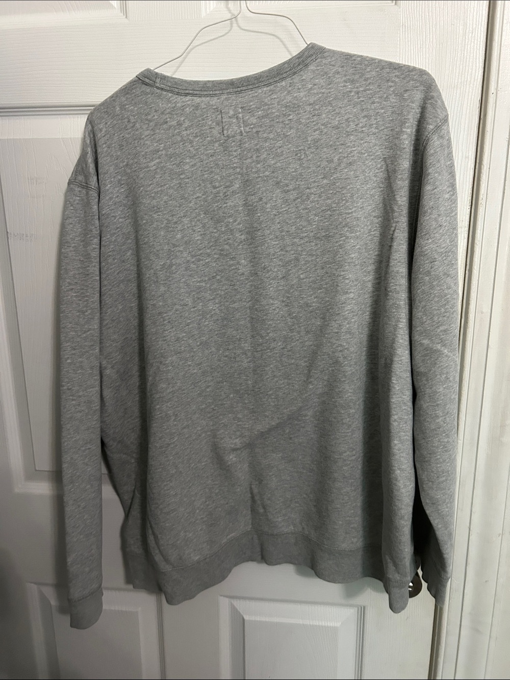 GAP Grey Crewneck Sweatshirt with White Appliqué and Red Script - Picture 4 of 4